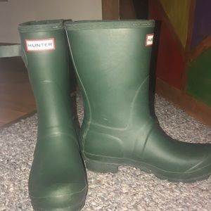 Hunter Mid Rise Rain Boots (green)